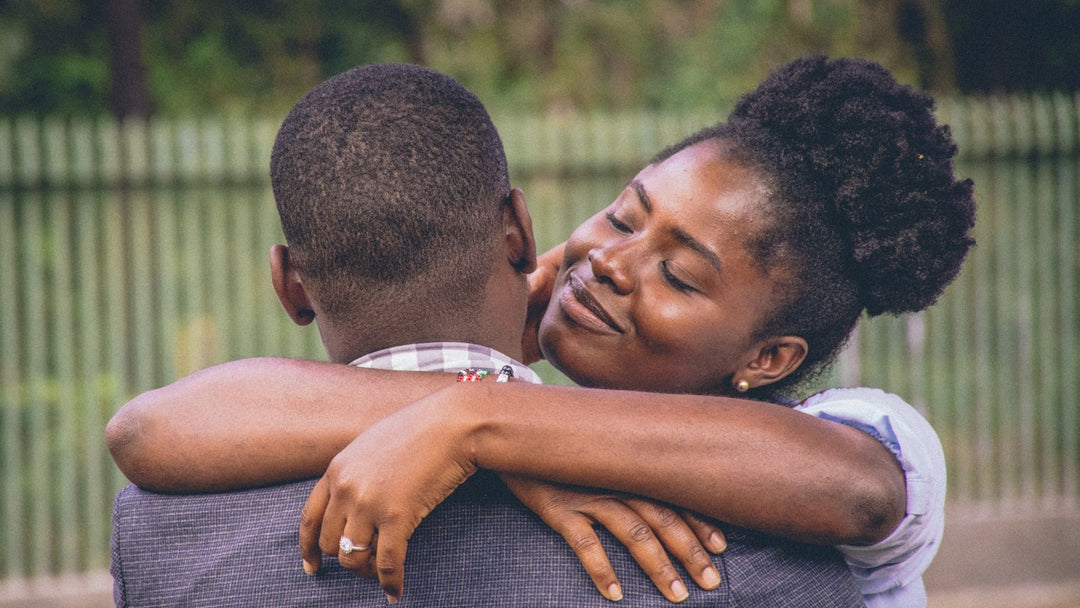 Super Cute Couple Poses for Amazing Portrait Photography