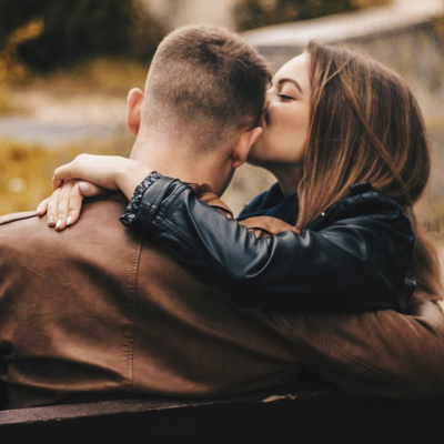 10 WAYS TO MAINTAIN CONNECTION IN A RELATIONSHIP