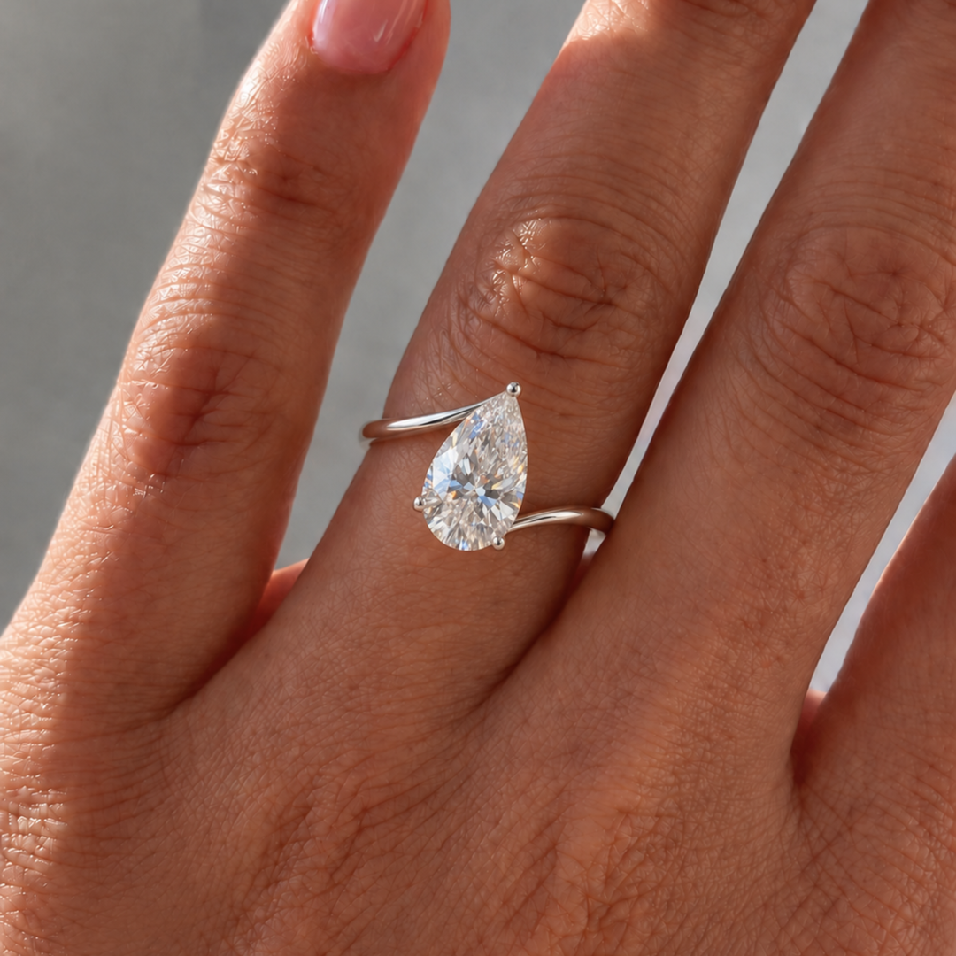 HEBE ÉLITAIRE RING