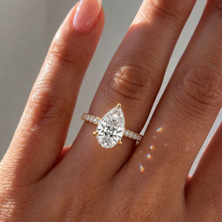 PEAR ÉLITAIRE RING